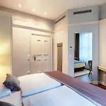 Welcome Residenzschloss Hotel *