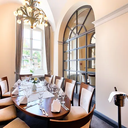 Welcome Residenzschloss מלון באמברג