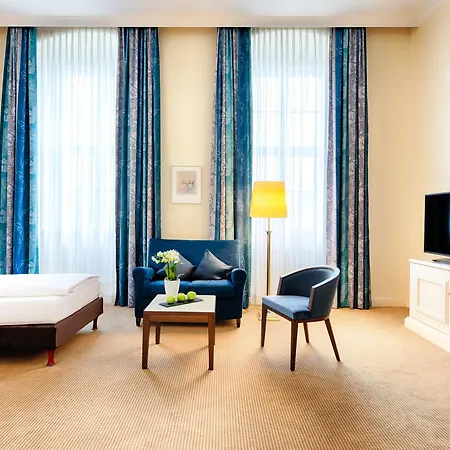 Welcome Residenzschloss 4*
