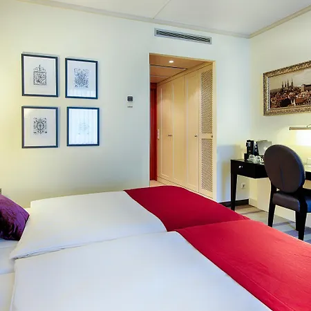 Welcome Residenzschloss Hotel *