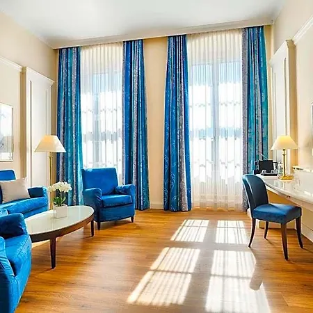 Welcome Residenzschloss Hotel