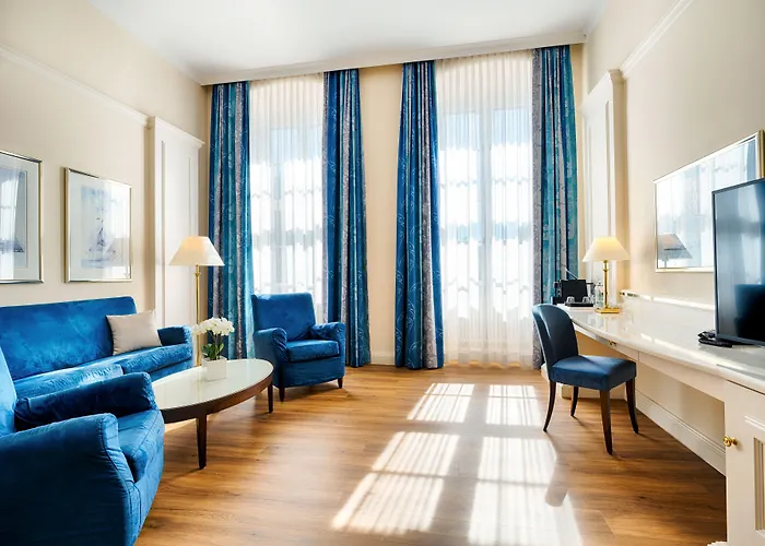 Welcome Residenzschloss Hotel *